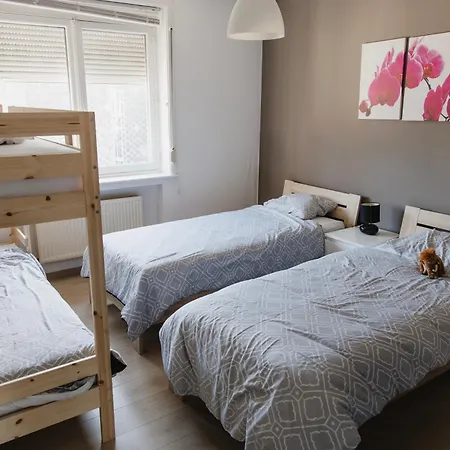 Appartement Cosy Au Coeur De La Ville Balneaire Offrant Une Vue Unique Et A 300M De La Mer Ostend Exterior photo